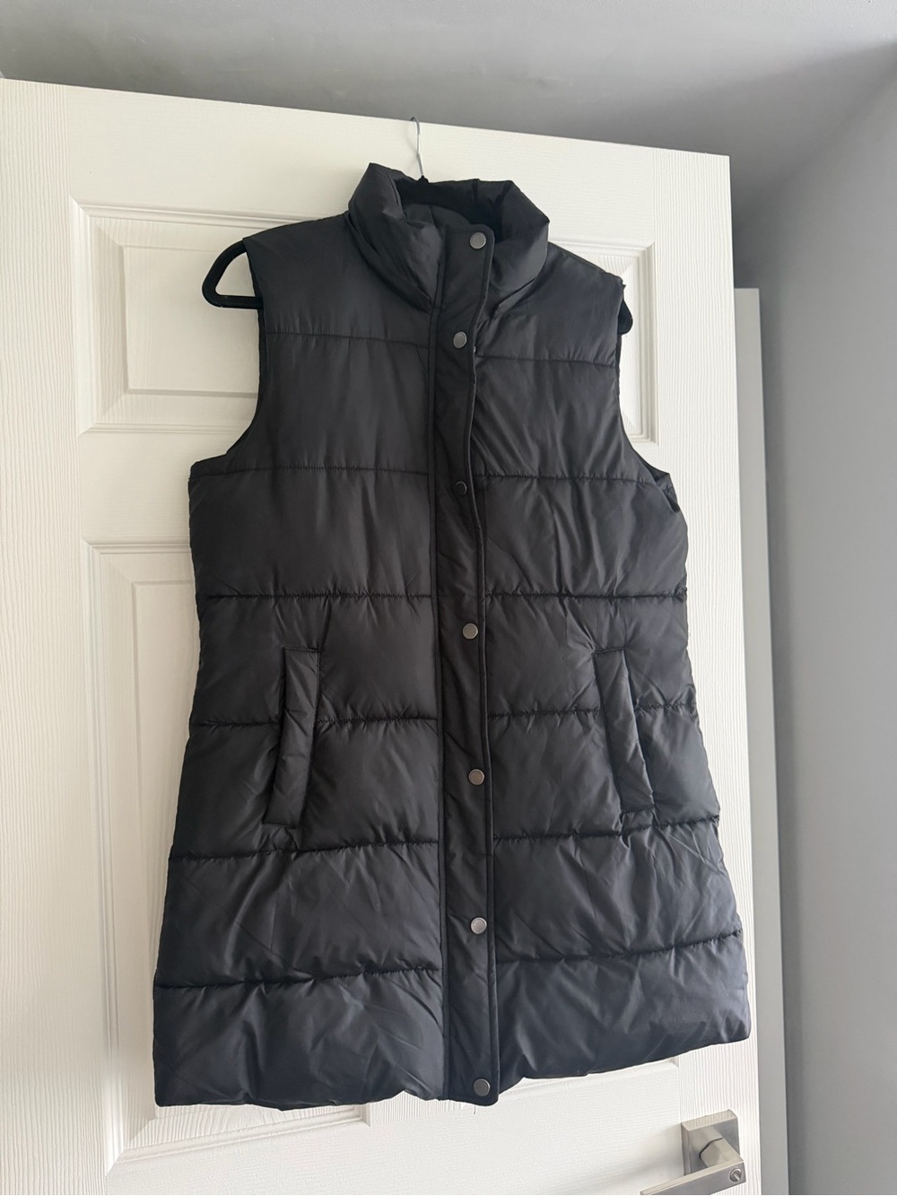 Weatherproof Black Quilted Puffer Vest for Women